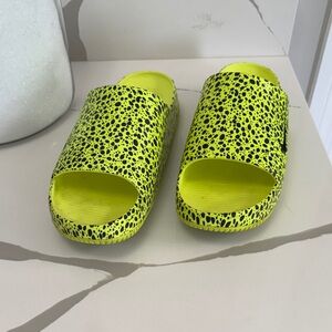 Nike Neon Yellow and Black Slide Sandals